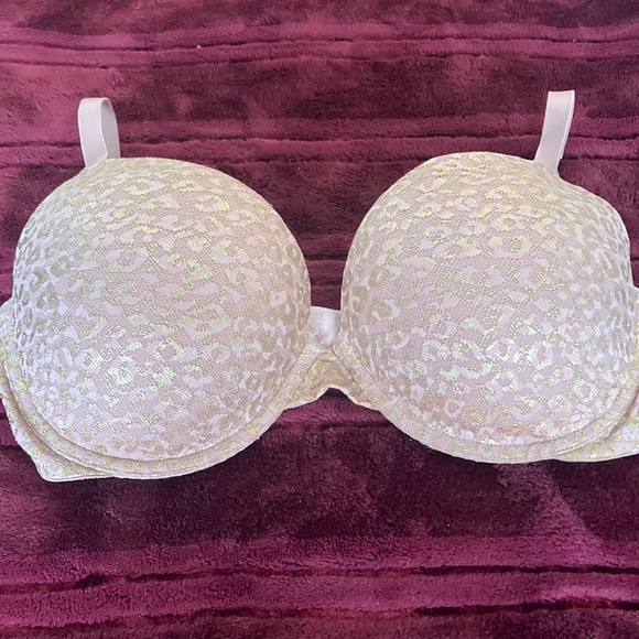 Pink wear everywhere push-up 34DD - Picture 1 of 2